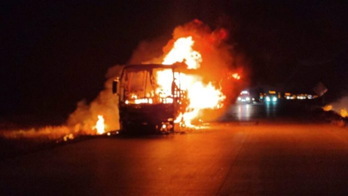 Se incendia autobús de pasajeros en Ciudad Obregón, no hubo heridos