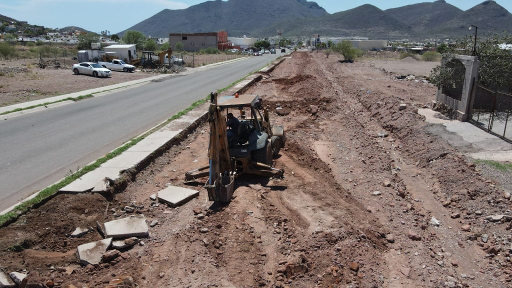 Inicia segunda etapa de pavimentación del bulevar Diana Laura Riojas en Guaymas Norte