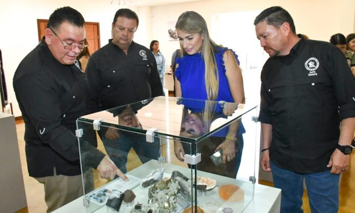 Inicia nuevo recorrido del Trolebús Turístico de Hermosillo a Museo de Minería