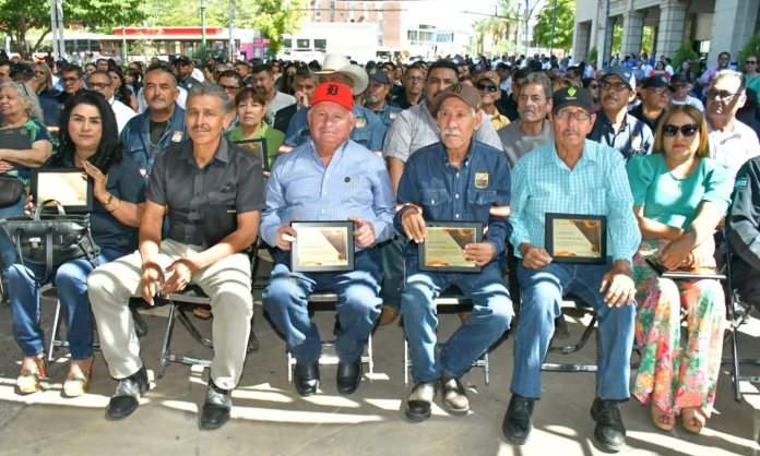 Reconoce Ayuntamiento de Hermosillo a servidoras y servidores públicos