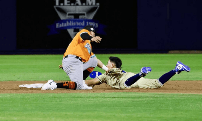 Naranjeros y Yaquis se enfrentaron en el inicio de Mexican Baseball Fiesta en Phoenix Naranjeros y Yaquis se enfrentaron en el inicio de Mexican Baseball Fiesta en Phoenix