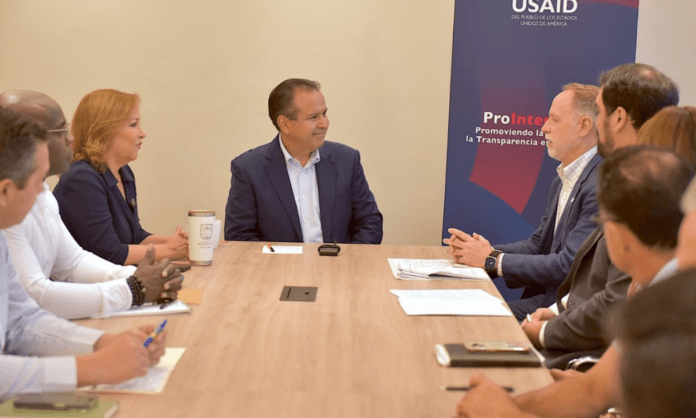 Toño Astiazarán Promueve Toño Astiazarán integridad y transparencia en el gasto del Ayuntamiento