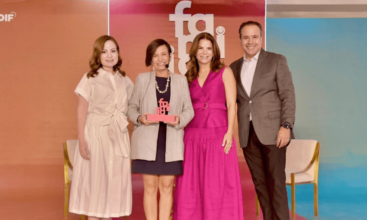 Supera expectativas Segundo Congreso de la Familia inaugurado por Patricia Ruibal y Toño Astiazarán