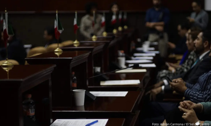 Aguascalientes prohíbe corridos tumbados y castiga la apología del delito Aguascalientes prohíbe corridos tumbados y castiga la apología del delito