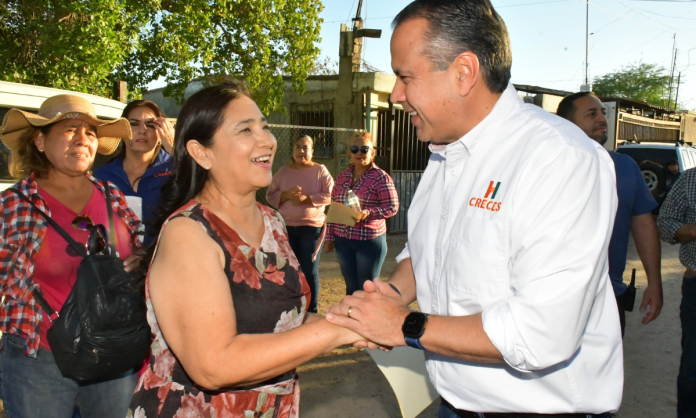 Atiende Toño Astiazarán a vecinos de la Solidaridad