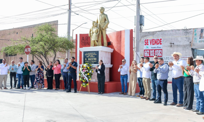 Ayuntamiento de Guaymas reconoce la labor de todas las y los maestros