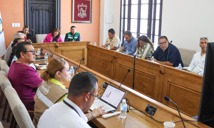 Buscan crear acuerdos de trabajo para combatir el dengue y la rickettsia en Guaymas