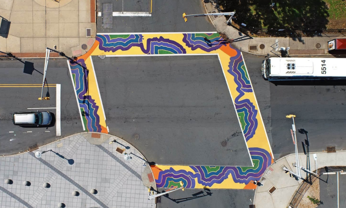 Anuncia Toño Astiazarán premio internacional de Bloomberg Philanthropies para revitalizar con arte urbano las calles del centro