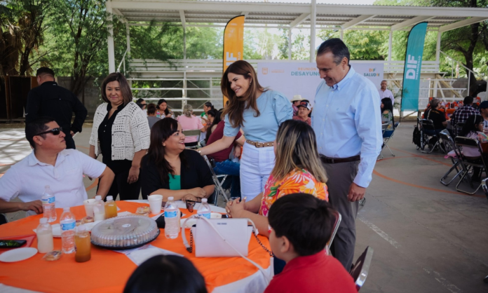 Anuncia Toño Astiazarán junto a Patty Ruibal clínica CRECES En Salud en la Café Combate