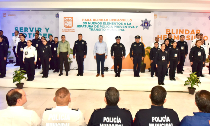 Refuerza Toño Astiazarán acciones en seguridad con nuevos agentes a la Policía Preventiva y Tránsito Municipal