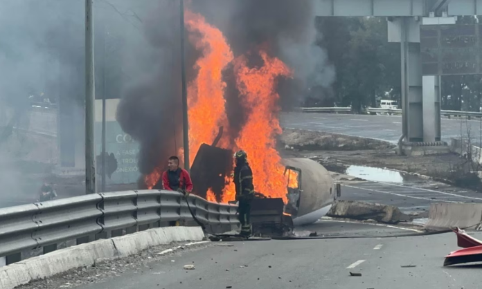 Explosión de pipa de gas en Iztapalapa deja 3 muertos y 70 heridos, 18 personas de gravedad