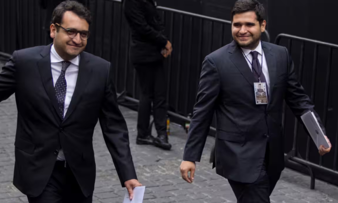Tramitan amparo en favor de hijos de AMLO contra eventual orden de aprehensión