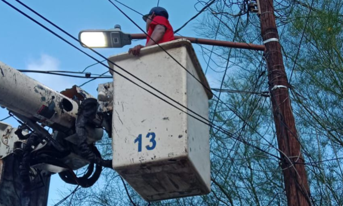 Iluminacion Trabajando por un Guaymas más iluminado