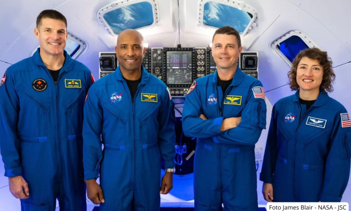 Los miembros de la tripulación de Artemis II: el especialista de misión Jeremy Hansen de la Agencia Espacial Canadiense, el comandante Reid Wiseman de Estados Unidos, el piloto Victor Glover y la especialista de misión Christina Koch, también estadounidenses. James Blair - NASA - JSC Los miembros de la tripulación de Artemis II: el especialista de misión Jeremy Hansen de la Agencia Espacial Canadiense, el comandante Reid Wiseman de Estados Unidos, el piloto Victor Glover y la especialista de misión Christina Koch, también estadounidenses. James Blair - NASA - JSC