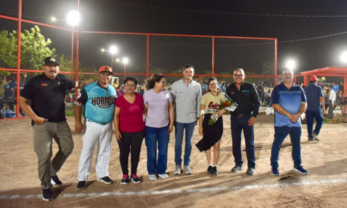 Inaugura Gobierno Municipal el Torneo de Softbeis de la Liga Ejidal Oriente en La Victoria Inaugura Gobierno Municipal el Torneo de Softbeis de la Liga Ejidal Oriente en La Victoria