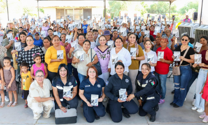  Ayuntamiento de Guaymas llevó a cabo la entrega de cartillas de derechos de la mujer
