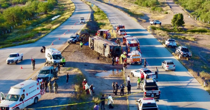 Detienen al chofer alterno del camión de Tufesa que se volcó en la carretera Guaymas–Hermosillo