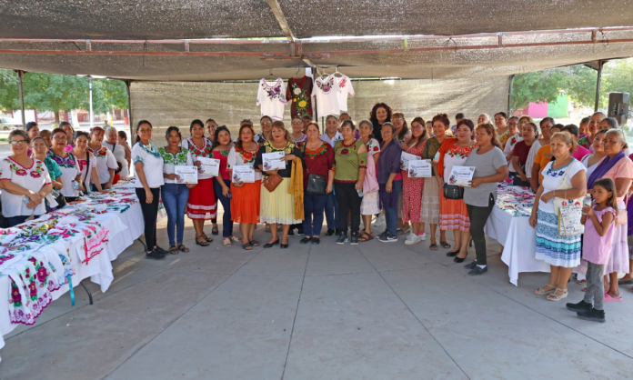 Cierra con éxito curso de bordado en la comunidad de Vícam Cierra con éxito curso de bordado en la comunidad de Vícam