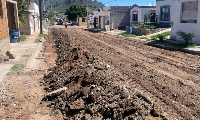 rehabilitación de calles Inician trabajos de rehabilitación de calles afectadas por lluvias en Guaymas