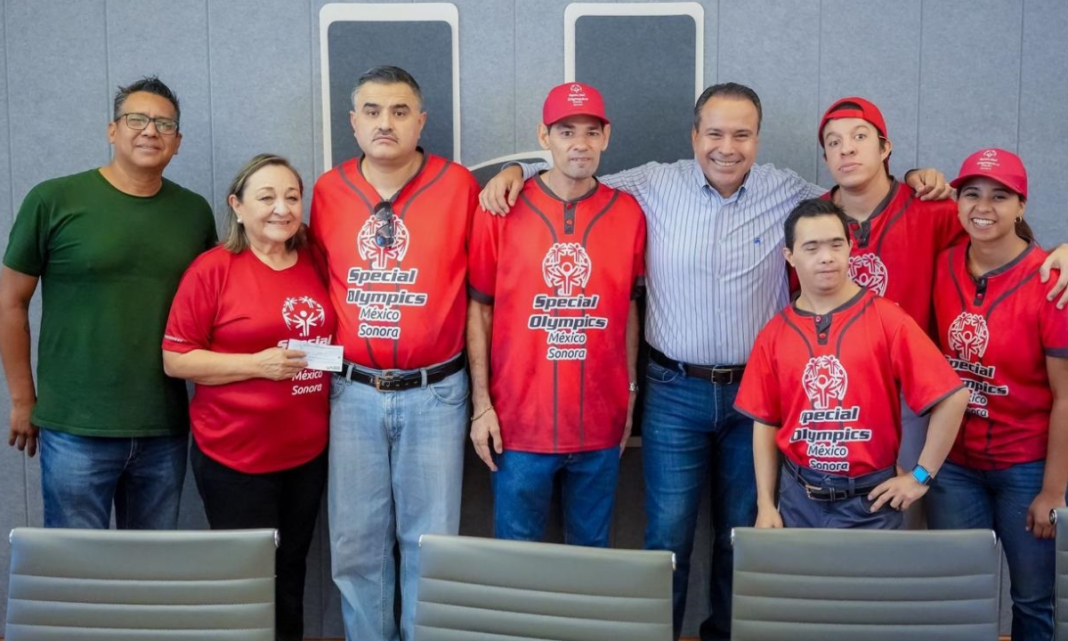 Impulsa Toño Astiazarán talento deportivo con entrega de 28 apoyos más en beneficio de 120 jóvenes