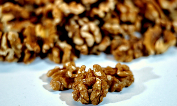 Comer nueces todos los días se asocia con una reducción del riesgo cardiovascular