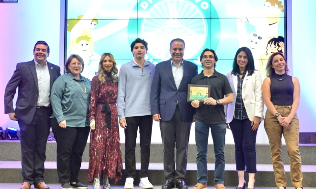 Reconoce Toño Astiazarán a más de 300 jóvenes participantes en Somos H