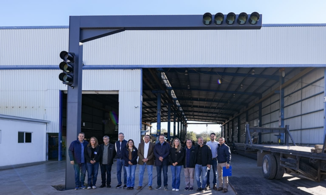 Anuncia Toño Astiazarán semáforos inteligentes con cámaras y moderno sistema para eficientar movilidad