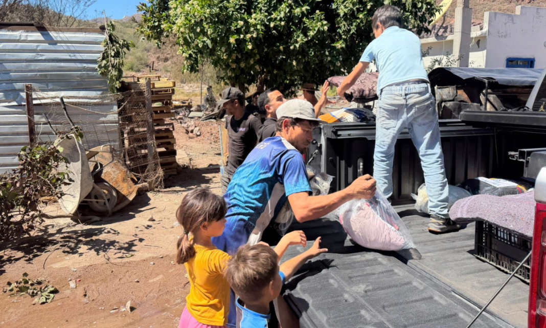 DIF Guaymas y Desarrollo Social apoyan a familia afectada por incendio en la colonia Fátima