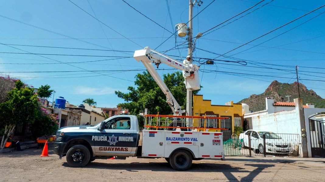 Realizan jornada integral de limpieza en el fraccionamiento El Álamo