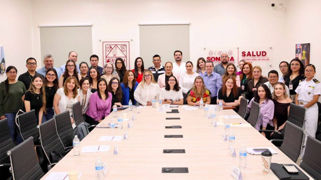 Participa doctora Karla Córdova en mesa para prevenir y atender la violencia sexual